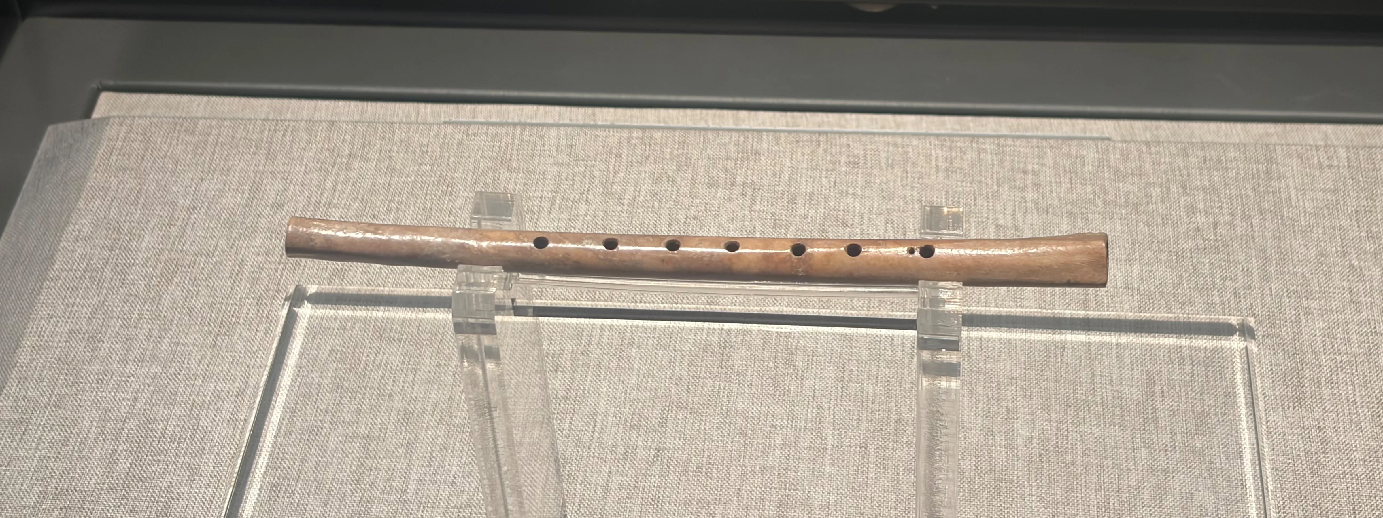 贾湖骨笛 河南博物院 贾湖骨笛 河南博物院